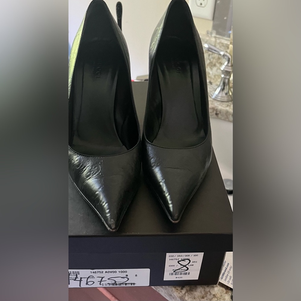 Gucci black pumps